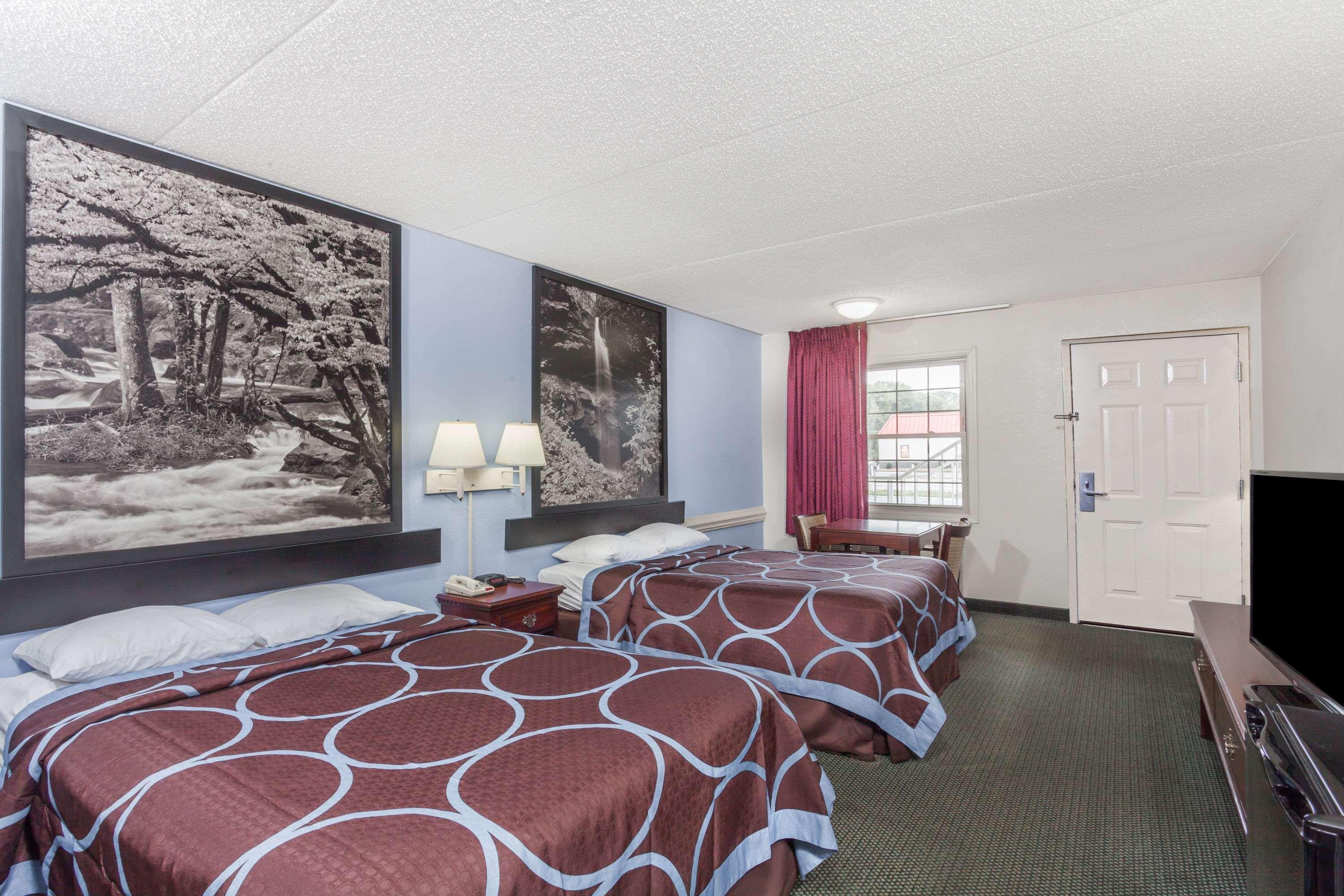 Super 8 By Wyndham Kingston Hotel Luaran gambar