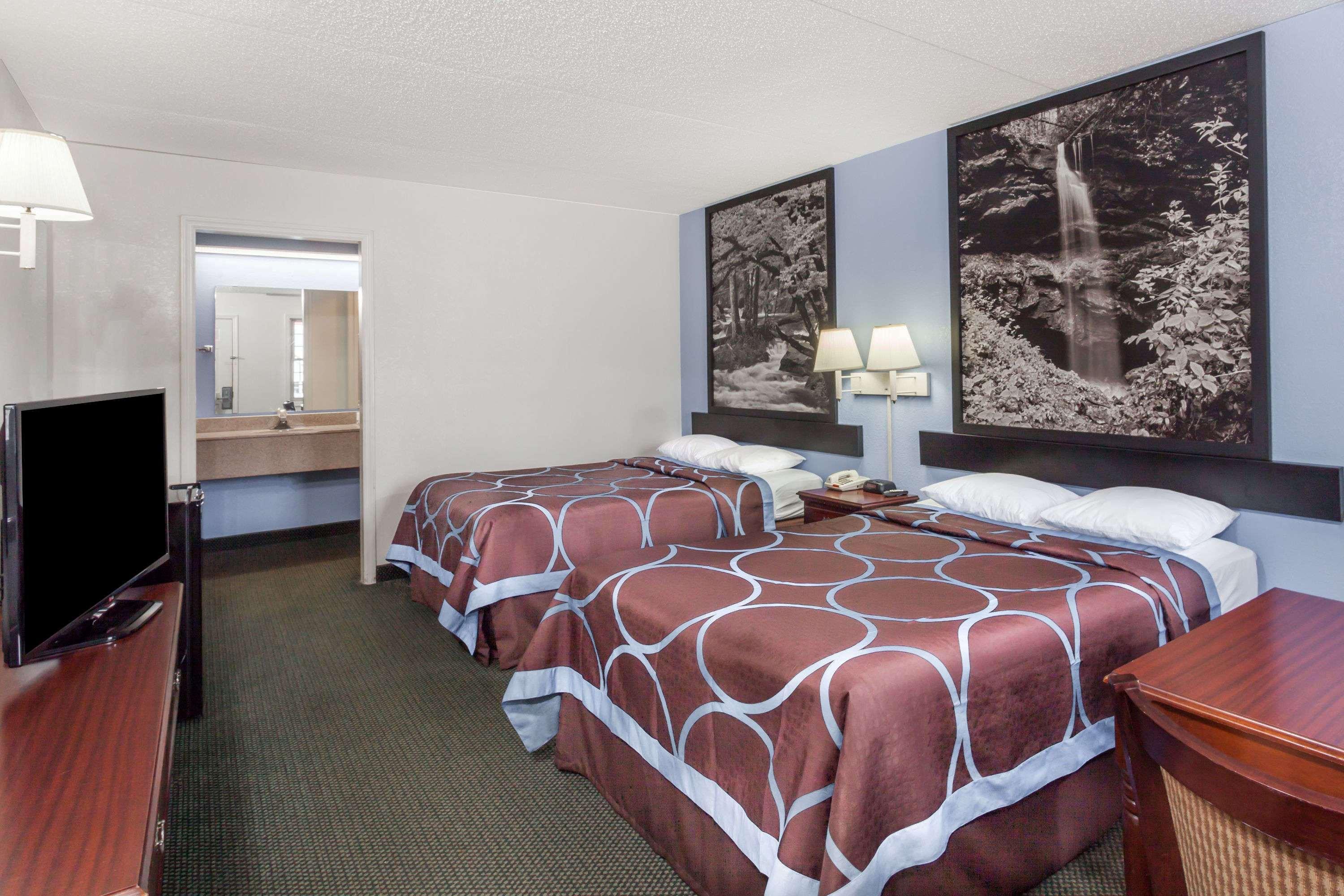 Super 8 By Wyndham Kingston Hotel Luaran gambar