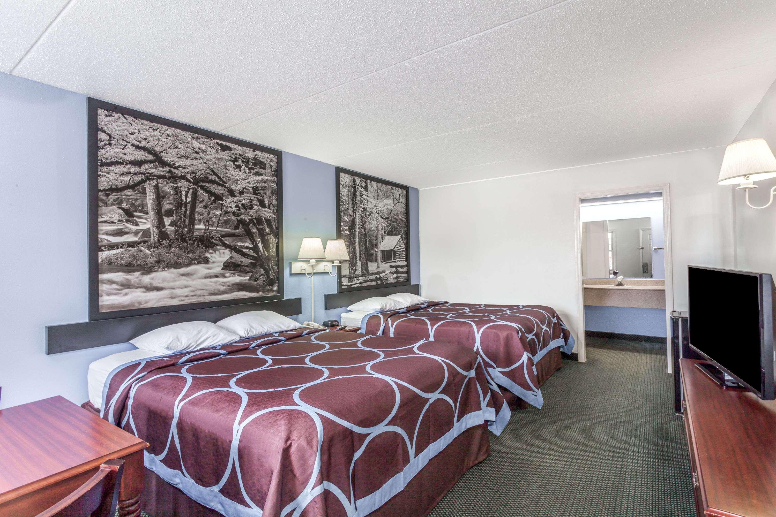 Super 8 By Wyndham Kingston Hotel Luaran gambar