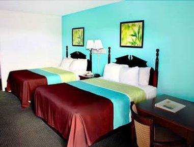 Super 8 By Wyndham Kingston Hotel Luaran gambar